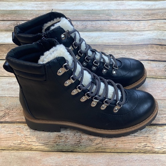 Style Co Maariah Lace-Up Lug Sole Booti NWT - Picture 3 of 5